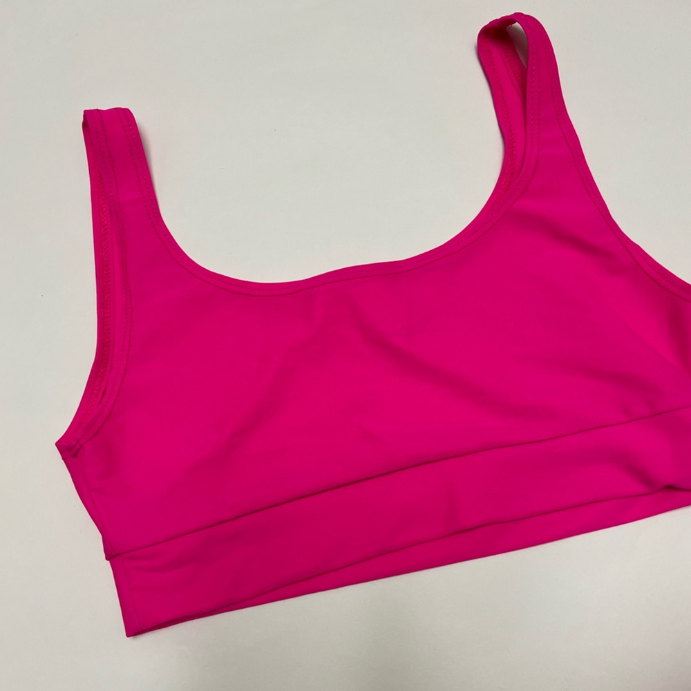 NWOT โ๏ธ๐โ๏ธ Laina Rauma hot pink High Jump biKini top - Picture 14 of 17